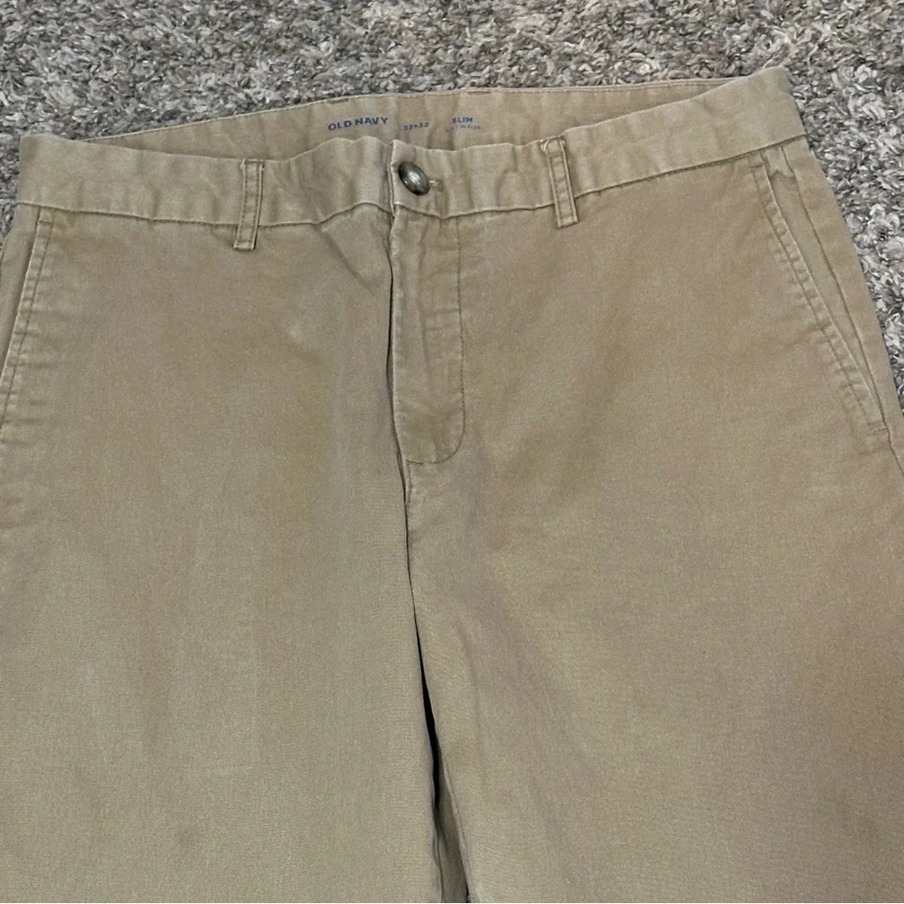 Old Navy men’s size 32/32 slim‎ fit built-in flex khakis